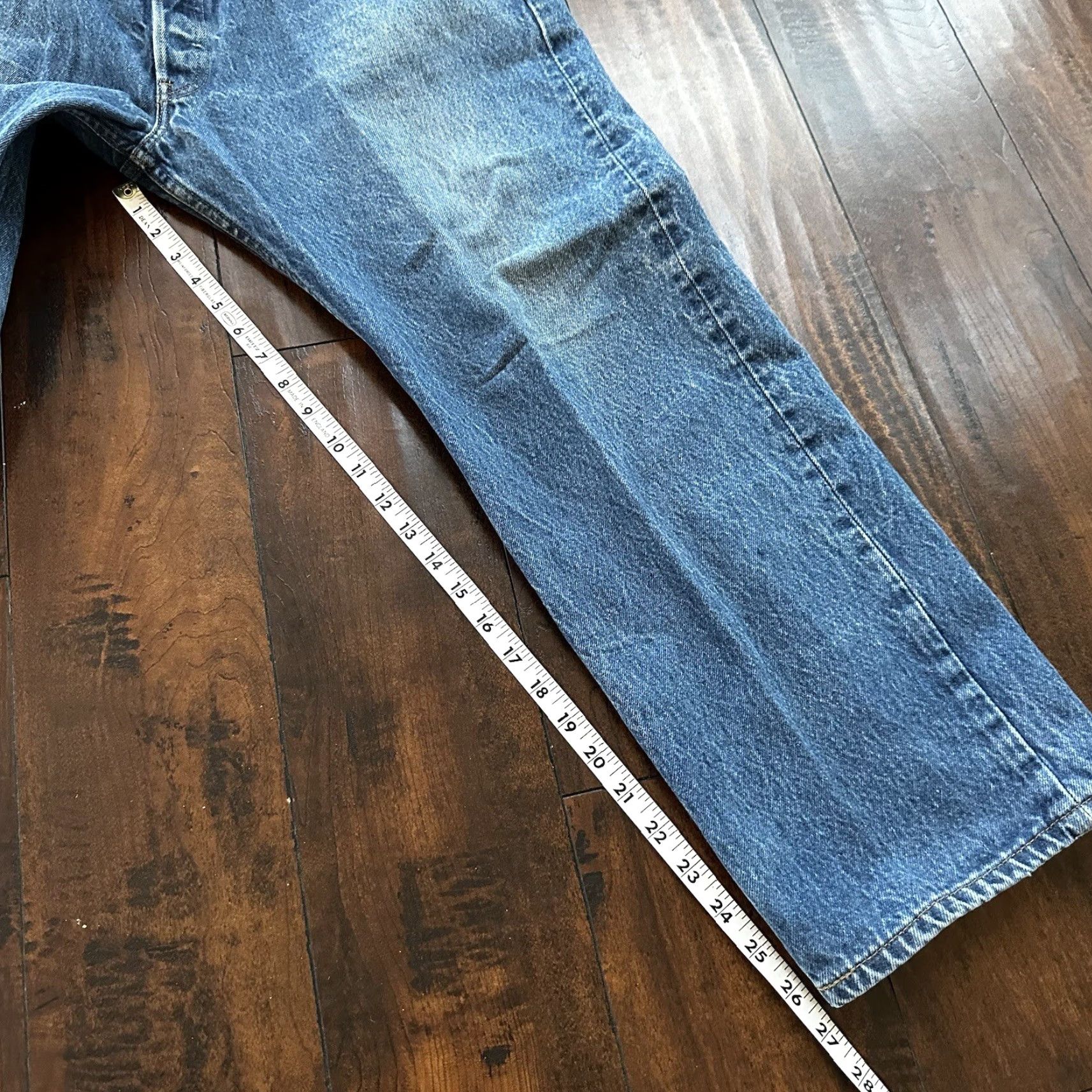 Levi's VINTAGE Levi's 501 XX Jeans Button Fly Light Wash 40x30 Men Regular Blue 90s Straight Denim Mens Size US 40 / EU 56 - 2 Thumbnail