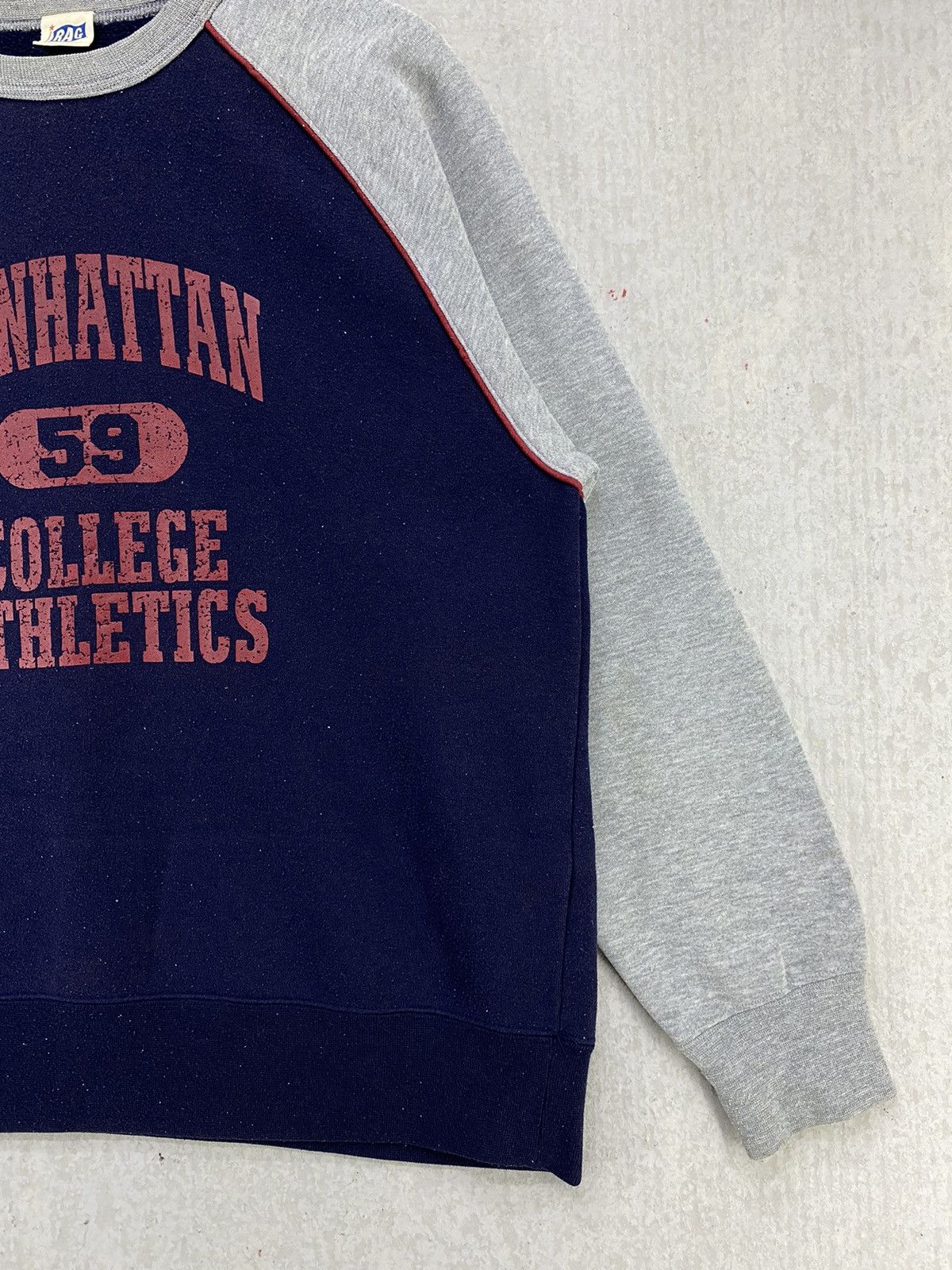 Vintage Vintage Manhattan College Athletics Sweatshirt Crewneck Size US L / EU 52-54 / 3 - 3 Thumbnail
