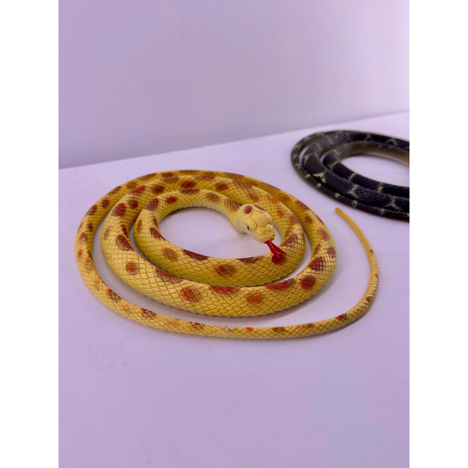 & Other Stories Plastic Snakes Bundle Of 2 Green And Tan 56” long Size ONE SIZE - 2 Thumbnail