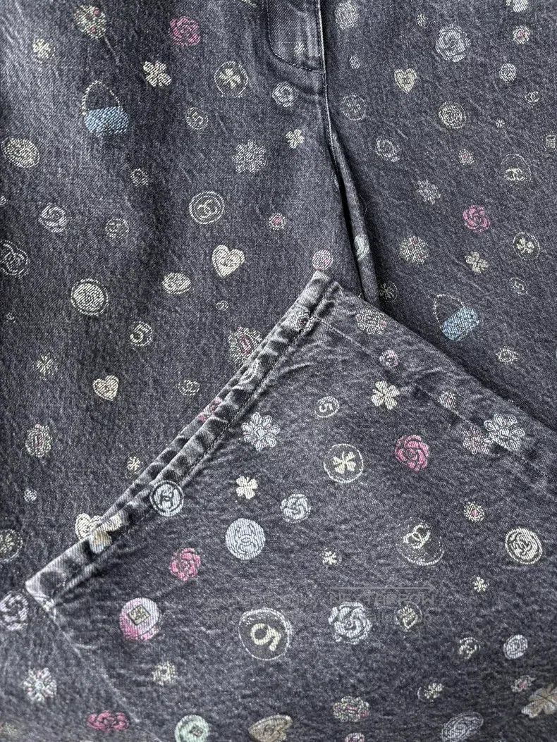 Chanel Chanel 25B grey-black printed graffiti jeans Size 24" / US 00 / IT 34 - 5 Thumbnail
