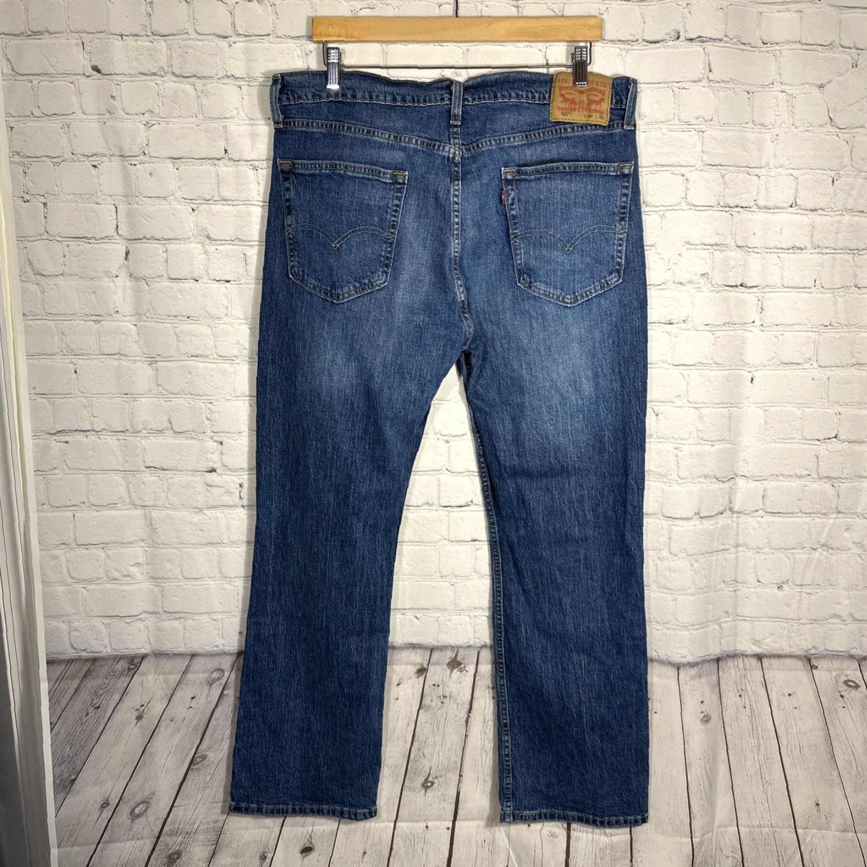 Levi's Levi's Jeans 527 Mens 36x30 Blue Bootcut Western Cowboy Whiskered Comfortable Classic 5-Pocket Denim Cotton Regular Straight N/A Size US 36 / EU 52 - 5 Thumbnail