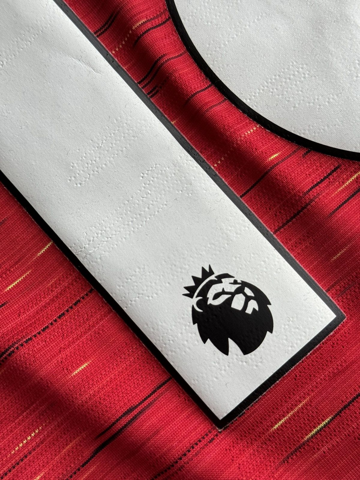 Adidas sticky prints Manchester United 20/21 Home Fernandes Jersey Size US L / EU 52-54 / 3 - 10 Thumbnail