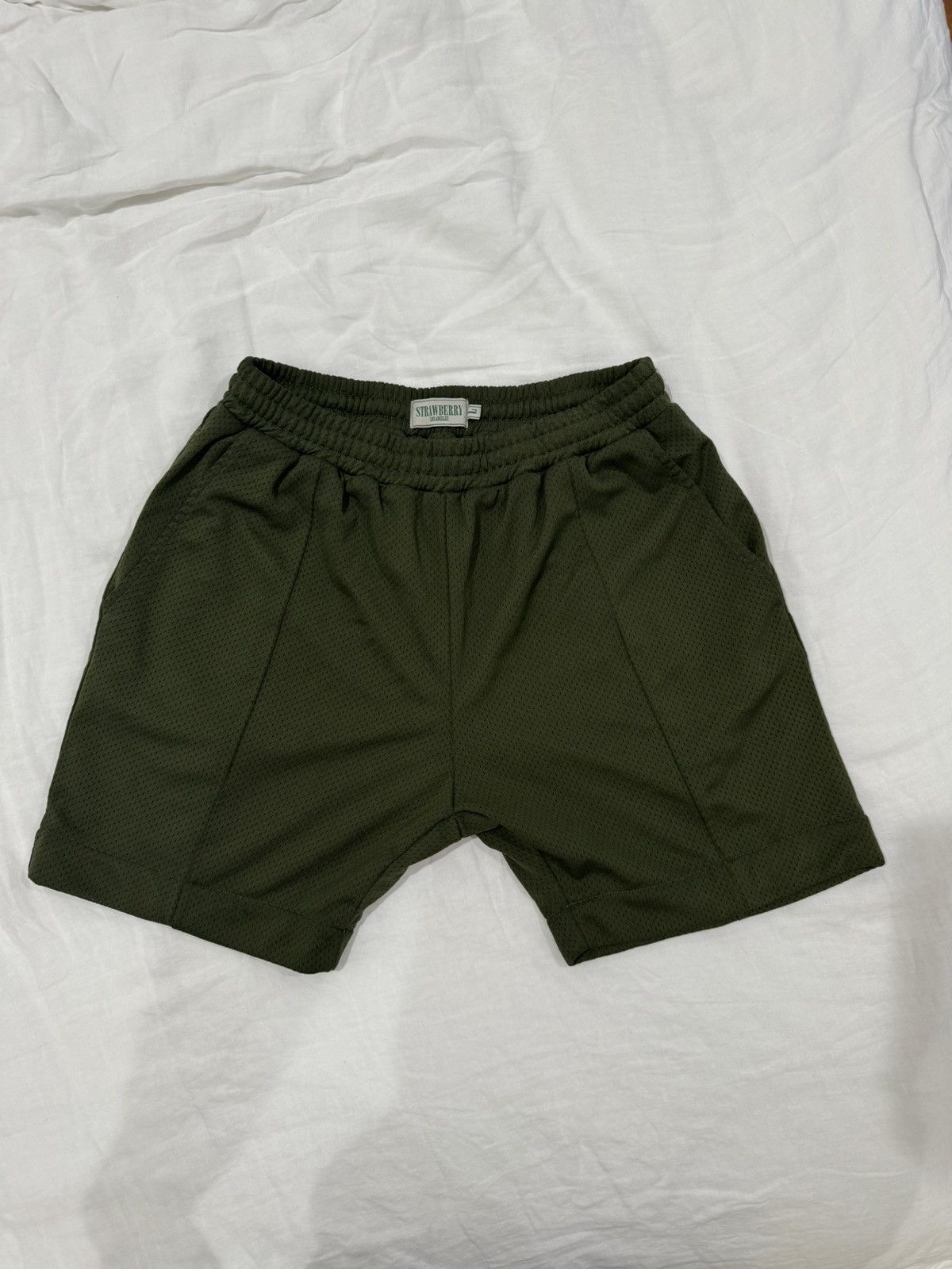 Strawberry Strawberry - Olive Green - Mesh Shorts Size US 33 - 1 Preview