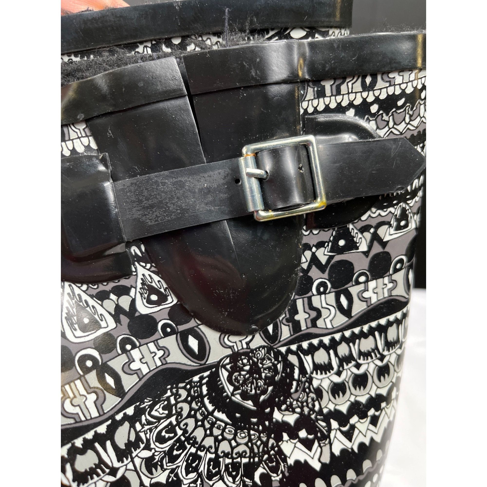 Designer Sakroots Womens Patterned Waterproof Rain Boots Size 8 SKU 7 Size US 8 / IT 38 - 7 Thumbnail