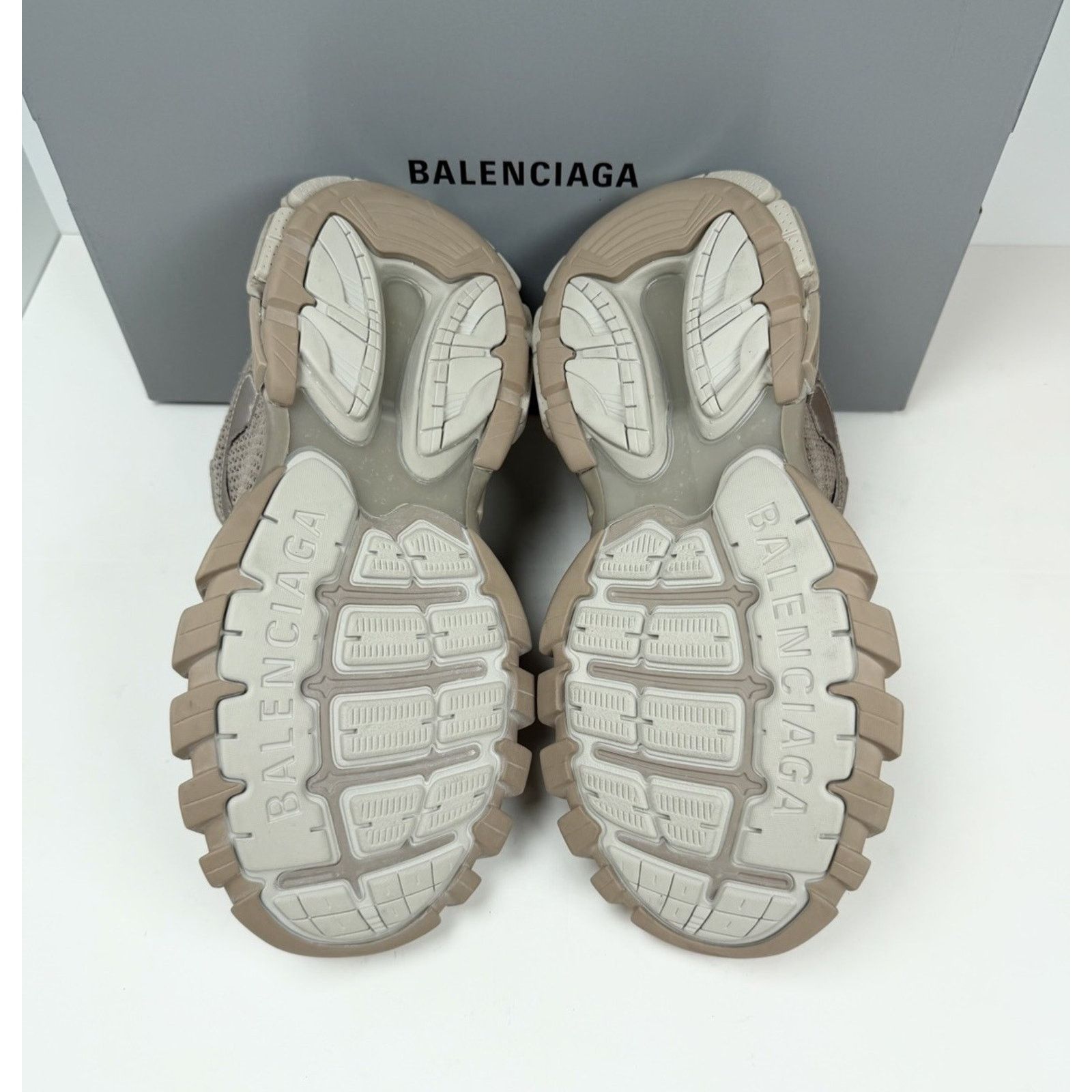 Balenciaga Size 42EU/9US - Balenciaga Track.3 Sneakers NEW Size US 9 / EU 42 - 7 Thumbnail
