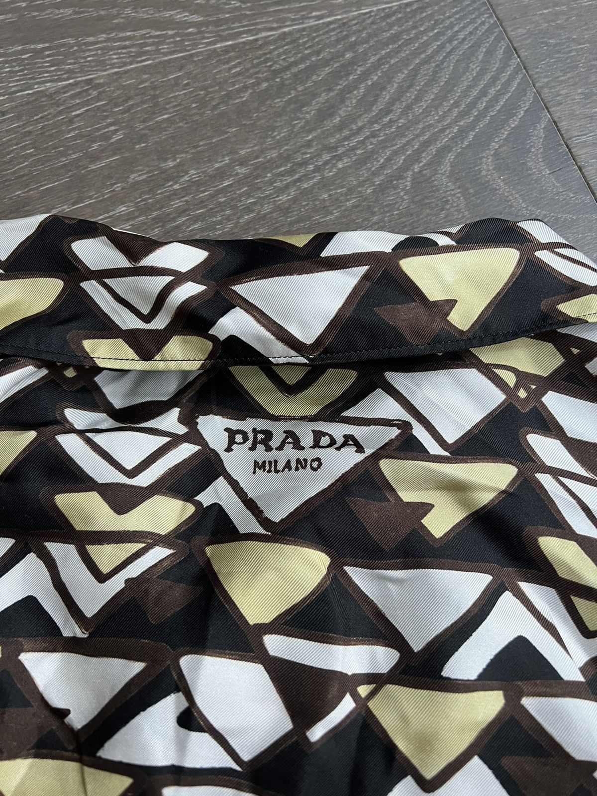 Prada Geo-Print Triangle Silk Button Up (Prada M) Size US XL / EU 56 / 4 - 4 Thumbnail