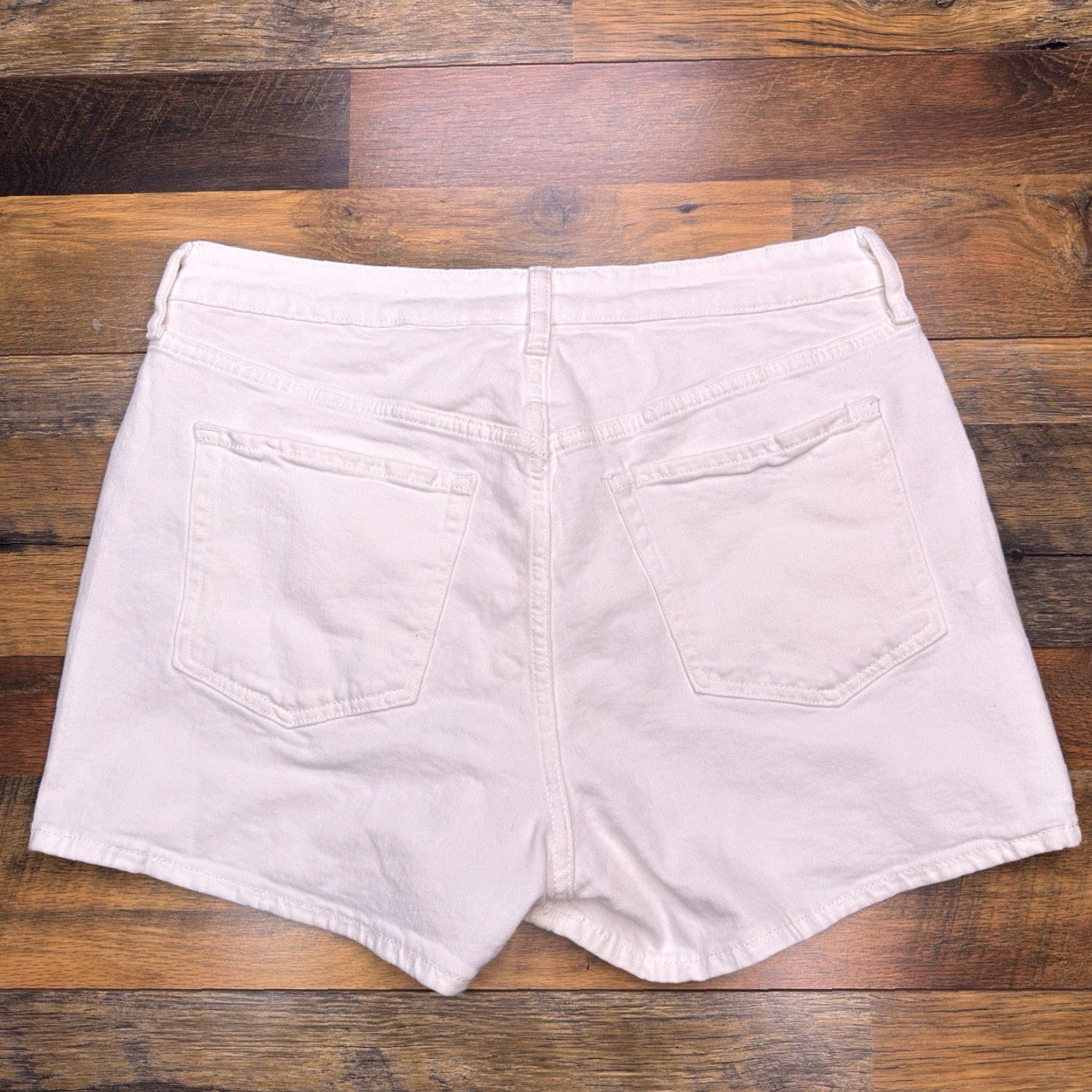 Old Navy Old Navy Womens 14 Denim Shorts High Rise 5-Pocket Pockets Stretch White Vintage No Seasonal Modern Casual Beach Walking Size 36" / US 14 / IT 50 - 2 Thumbnail