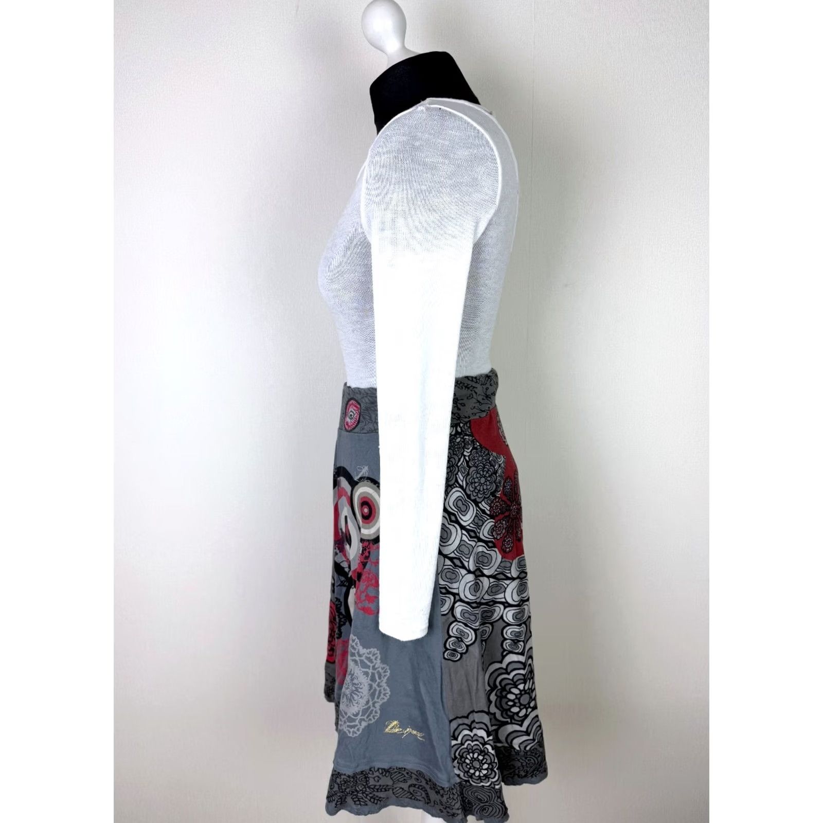 Desigual Desigual Skirt Womens M Knee Length Multicoloured Desigual Skirt M Womens Knee Length Multicoloured Size 32" / US 10 / IT 46 - 3 Thumbnail