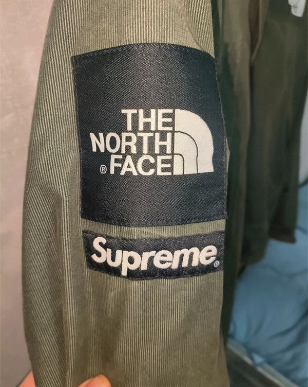 Supreme × The North Face Mountain jacket the North face x supreme Size US S / EU 44-46 / 1 - 4 Thumbnail