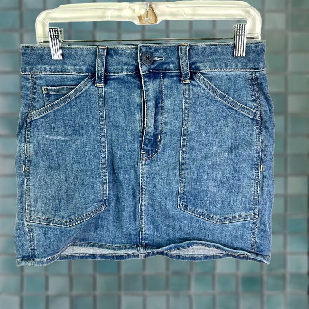 American Eagle Outfitters American Eagle Blue Jean Mini Skirt Women's Size 8 Stretch Denim 30X15 Size 30" / US 8 / IT 44 - 1 Thumbnail