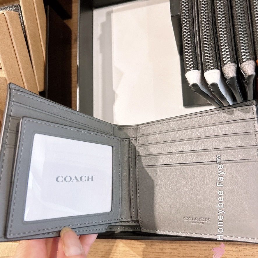 3-In-1 Wallet In Signature Canvas With Patches CCG27