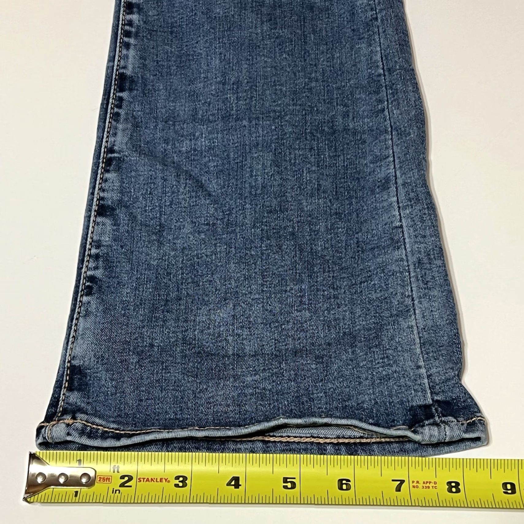 American Eagle Outfitters VINTAGE? No. American Eagle Jeans Womens 10 Regular High-Rise Skinny Kick Blue Denim 5-Pocket Stretch Reg 29x31 Womens Jeans Size 32" / US 10 / IT 46 - 7 Thumbnail