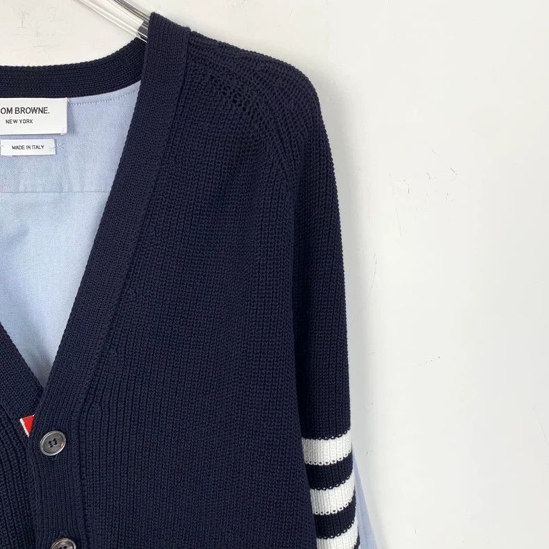 Thom Browne Thom Browne Size 00 Color-matched classic four-bar V-neck Size XXS / US 00 / IT 34 - 3 Thumbnail