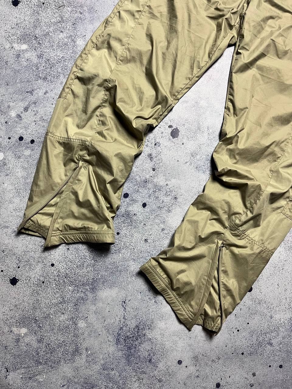 Nike Nike 90's Vintage Beige Nylon Baggy Sweatpants Y2K Hype Size US 30 / EU 46 - 4 Thumbnail