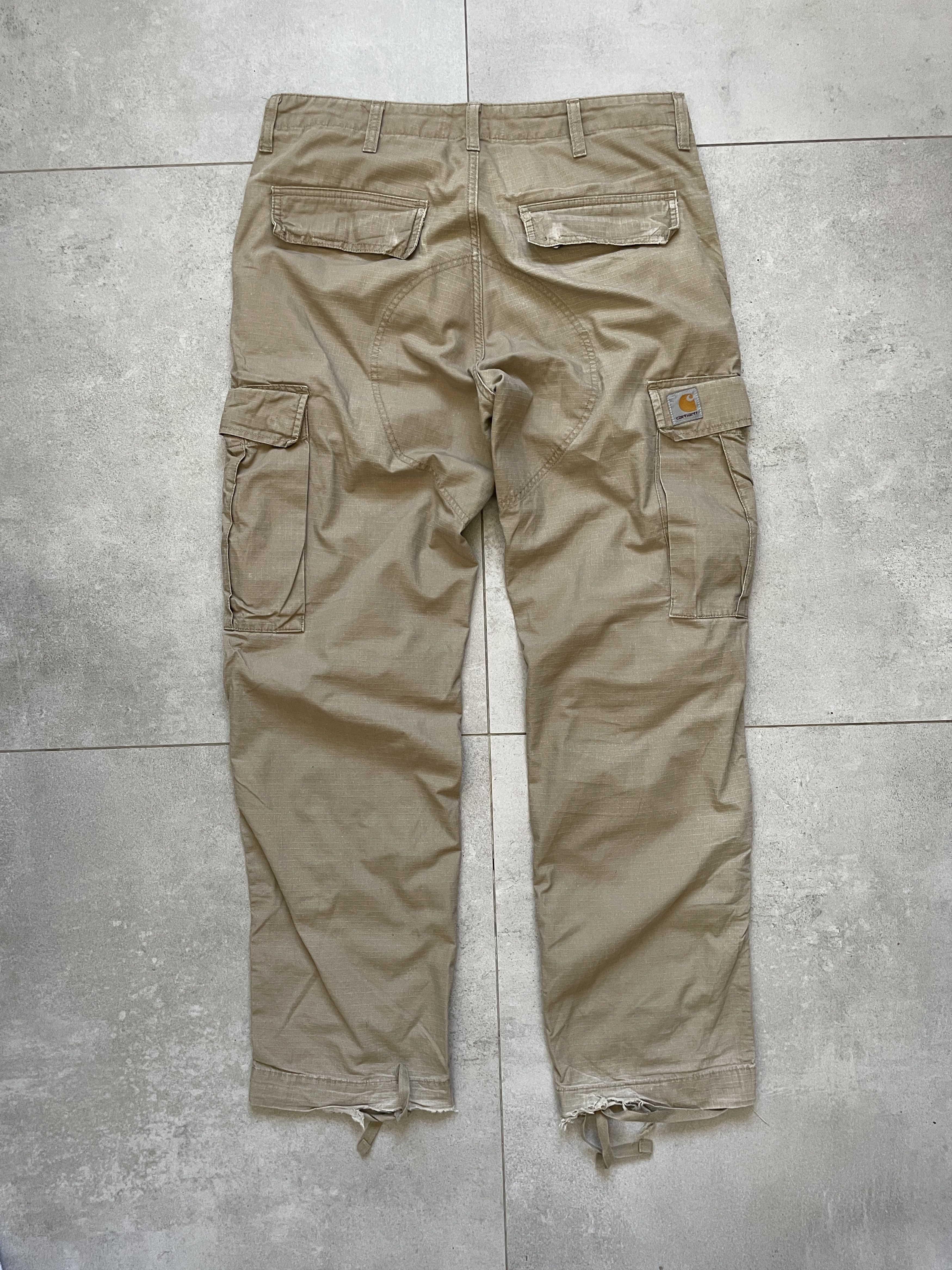 VINTAGE CARHARTT WASHED BEIGE REGULAR CARGO PANTS