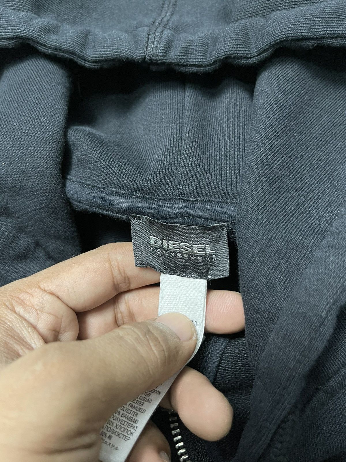 Diesel 00s DIESEL “ONLY THE BRAVE” SPELLOUT SLEEVE ZIP UP HOODIE Size US M / EU 48-50 / 2 - 8 Thumbnail