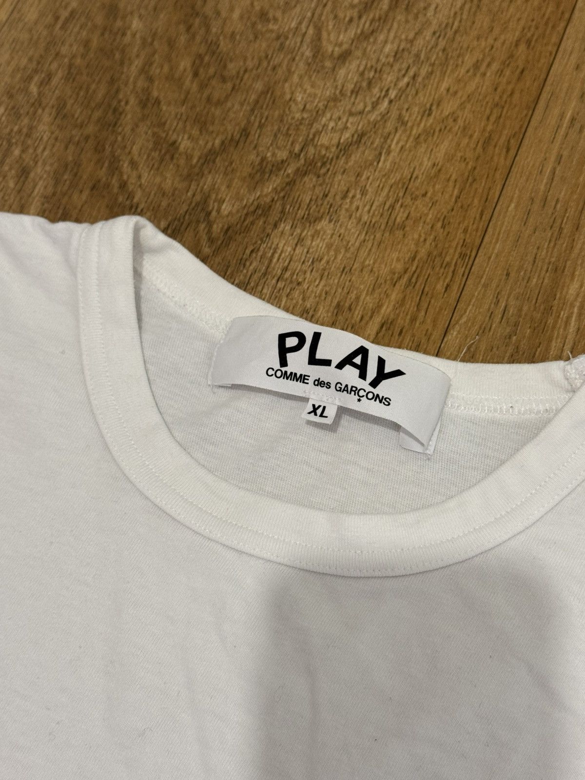 CDG by Comme des Garcons COMME DES GARÇONS WHITE HEART BASIC LONGSLEEVE Size US XL / EU 56 / 4 - 3 Thumbnail