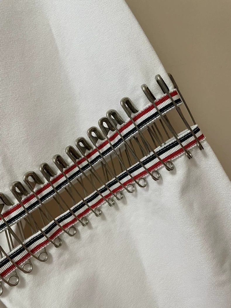 Thom Browne Thom Browne Classic Oxford shirt with pin-on collar Size US S / EU 44-46 / 1 - 5 Thumbnail