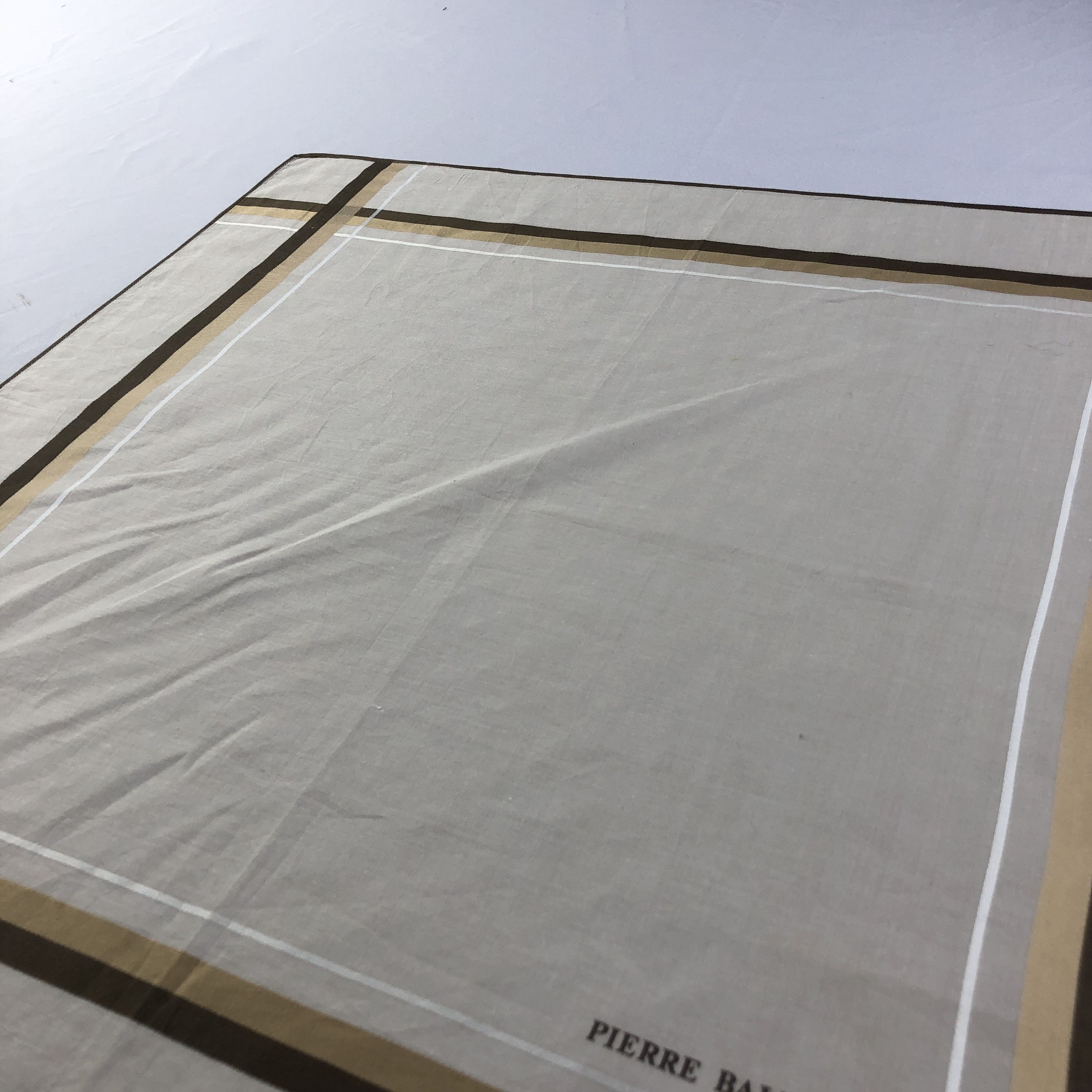 Pierre Balmain × Vintage Pierre Balmain Handkerchief Neckerchief Bandana H1492 Size ONE SIZE - 3 Thumbnail