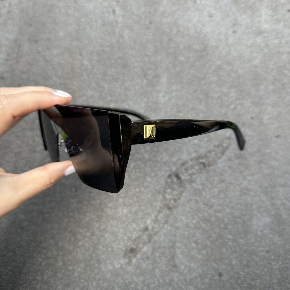 Other Y2K Unisex Sunglasses Retro Fashion Shades LE8096-01 Size ONE SIZE - 2 Thumbnail