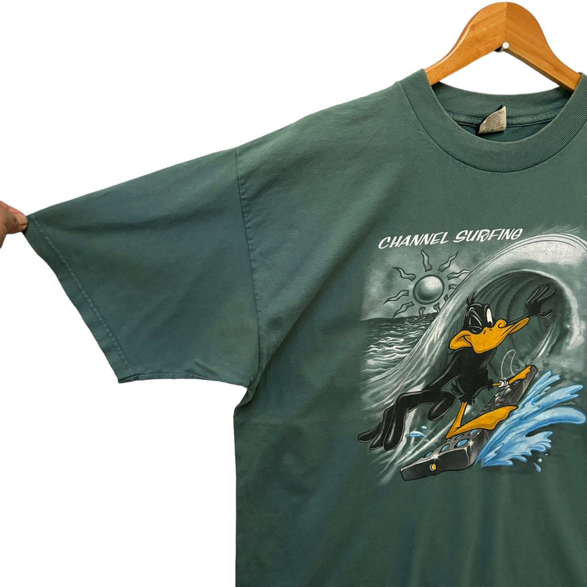 Vintage × Warner Bros Vintage Daffy Duck Channel Surfing Cartoon Size US M / EU 48-50 / 2 - 5 Thumbnail