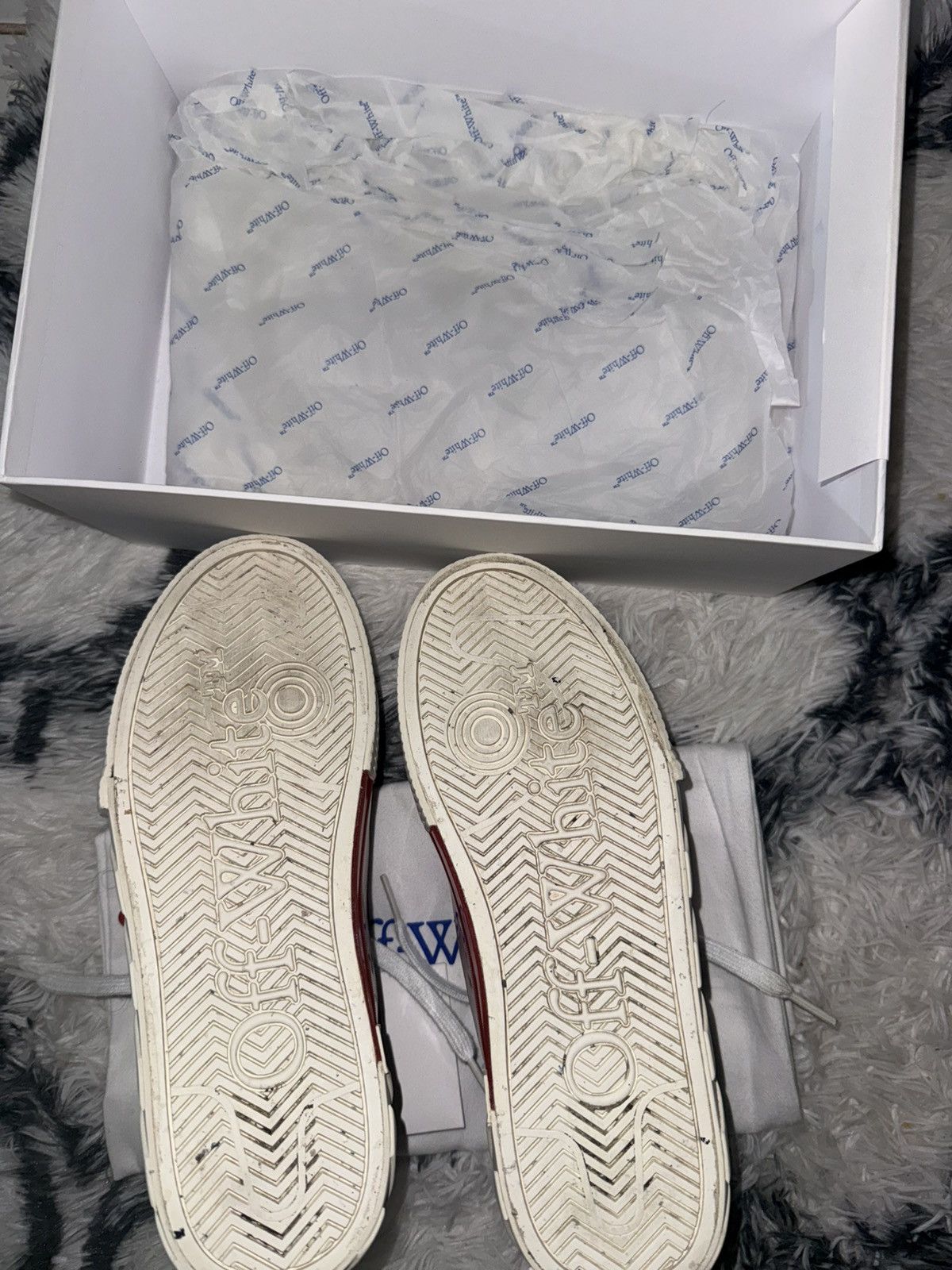 Off-White Off-White Low Vulcanized Canvas Sneaker (Men) Size US 9 / EU 42 - 8 Thumbnail