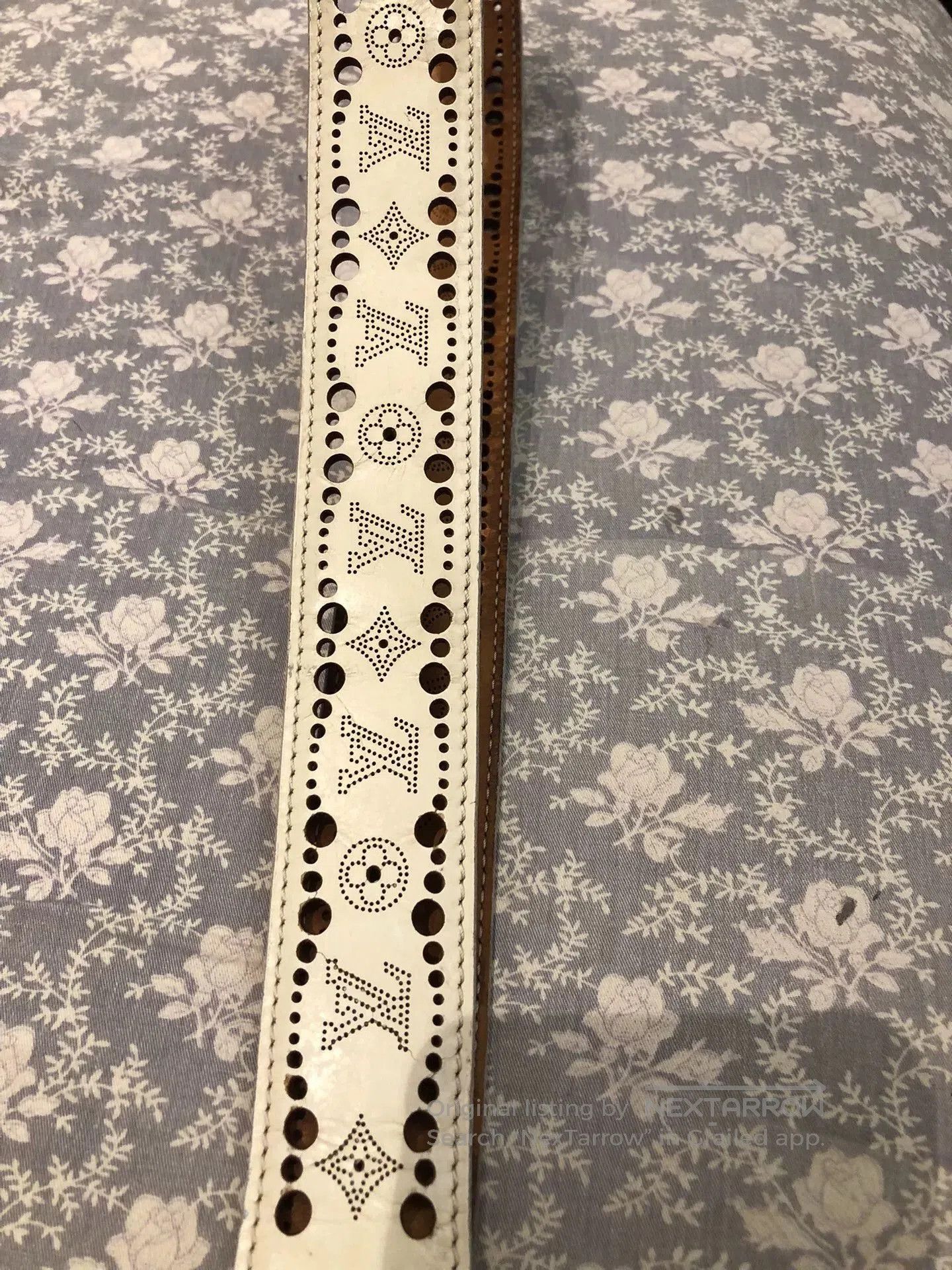 Louis Vuitton LV Leather Belt Gold Buckle Monogram. Size ONE SIZE - 3 Thumbnail