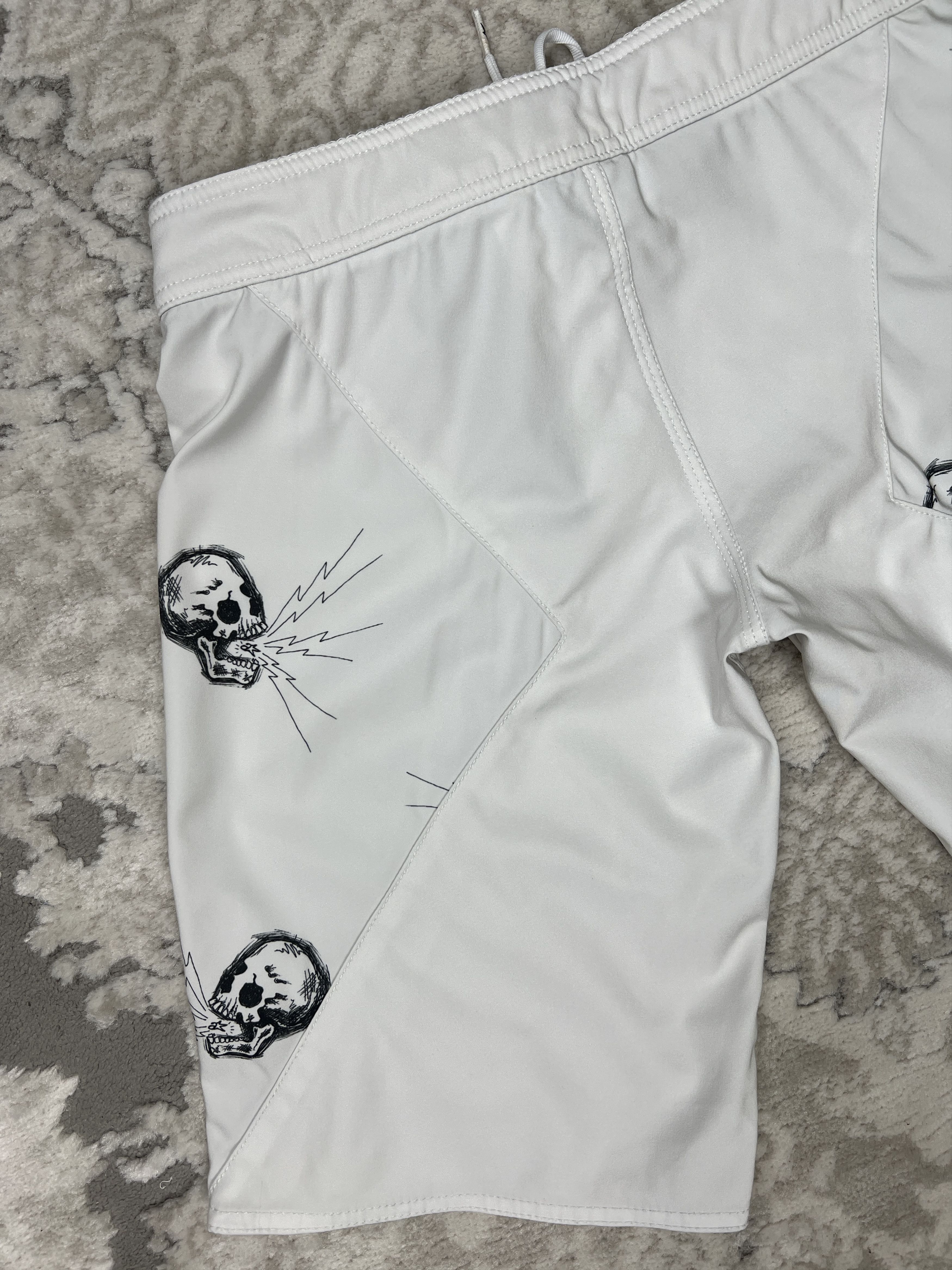 Alpinestars Alpinestars Graphic Skull Shorts White (Size 1) Size US 28 / EU 44 - 12 Thumbnail