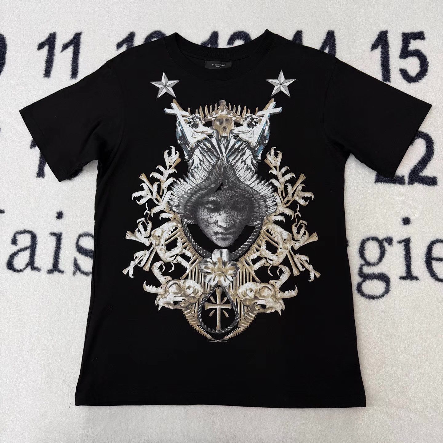Givenchy Givenchy Virgin Mary T-shirt, short sleeve 2506-Nextarrow