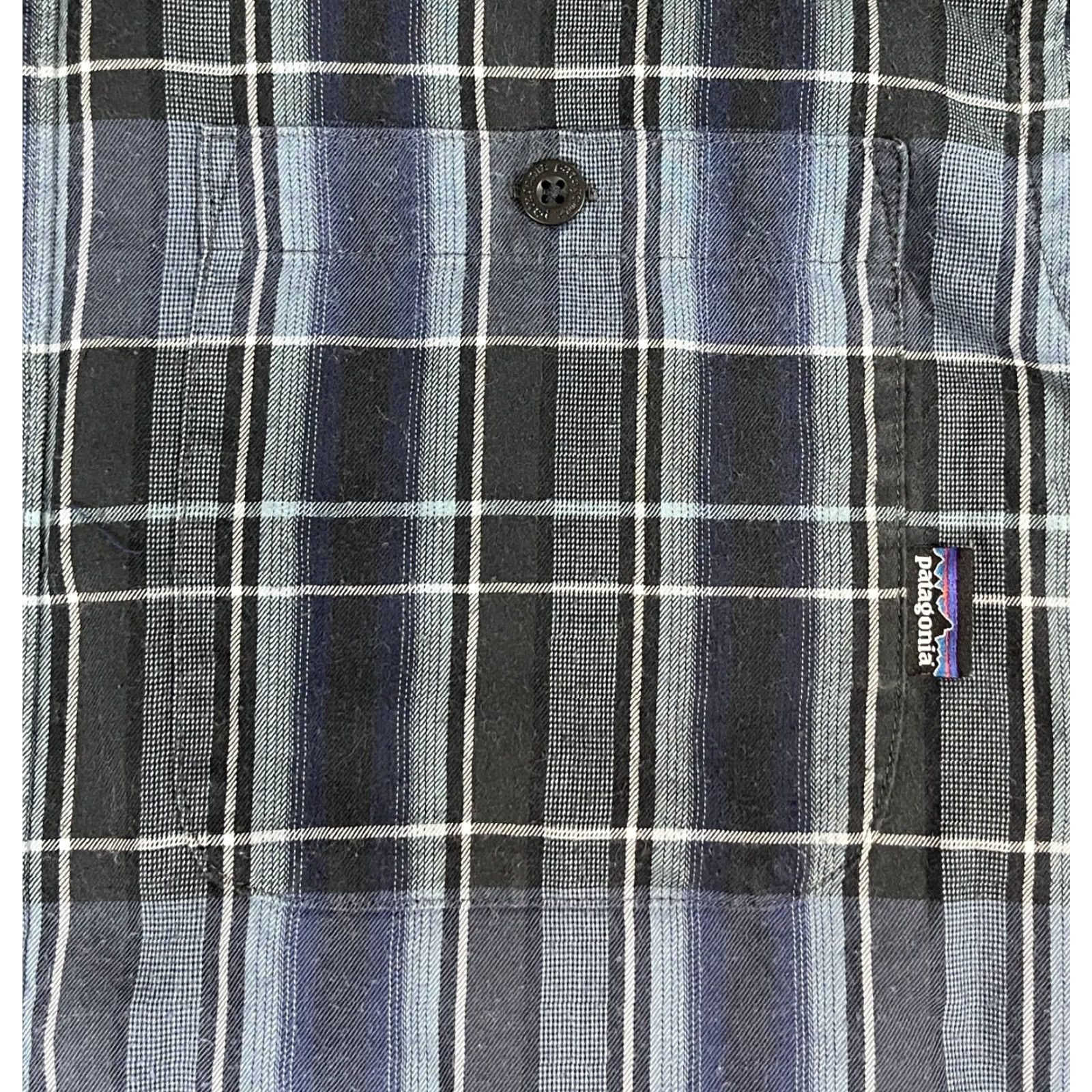 Patagonia VINTAGE Patagonia Button-Up Shirt Mens Long Sleeve Pima Cotton Plaid Blue Size S Size US S / EU 44-46 / 1 - 5 Thumbnail