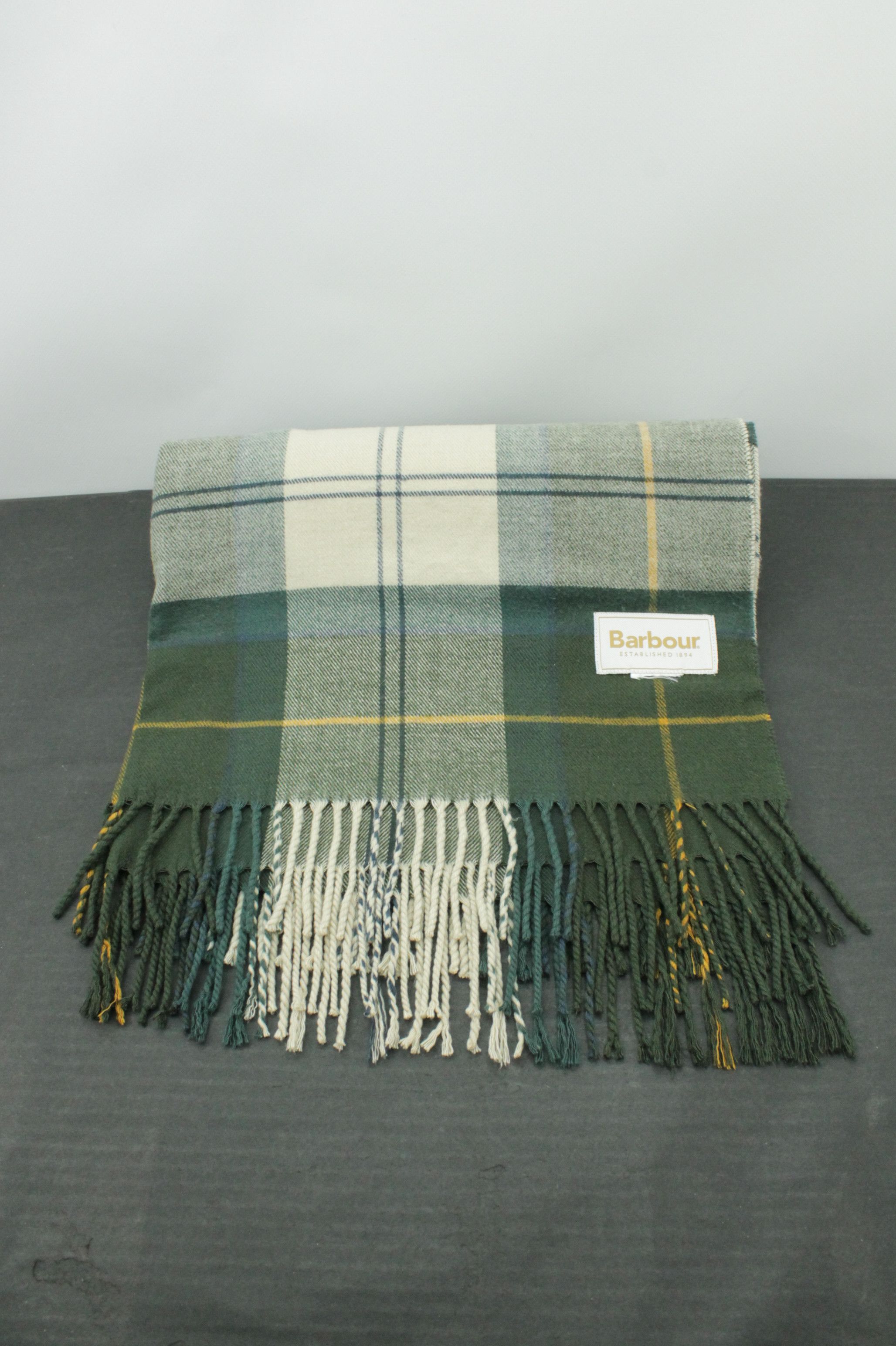 Barbour Barbour Wide Tartan Wool Wrap Scarf Size ONE SIZE - 1 Thumbnail