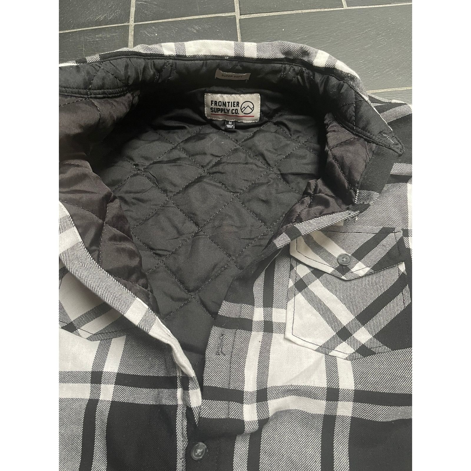Other Black White Flannel Thermal Size Medium Mens Size US M / EU 48-50 / 2 - 3 Thumbnail