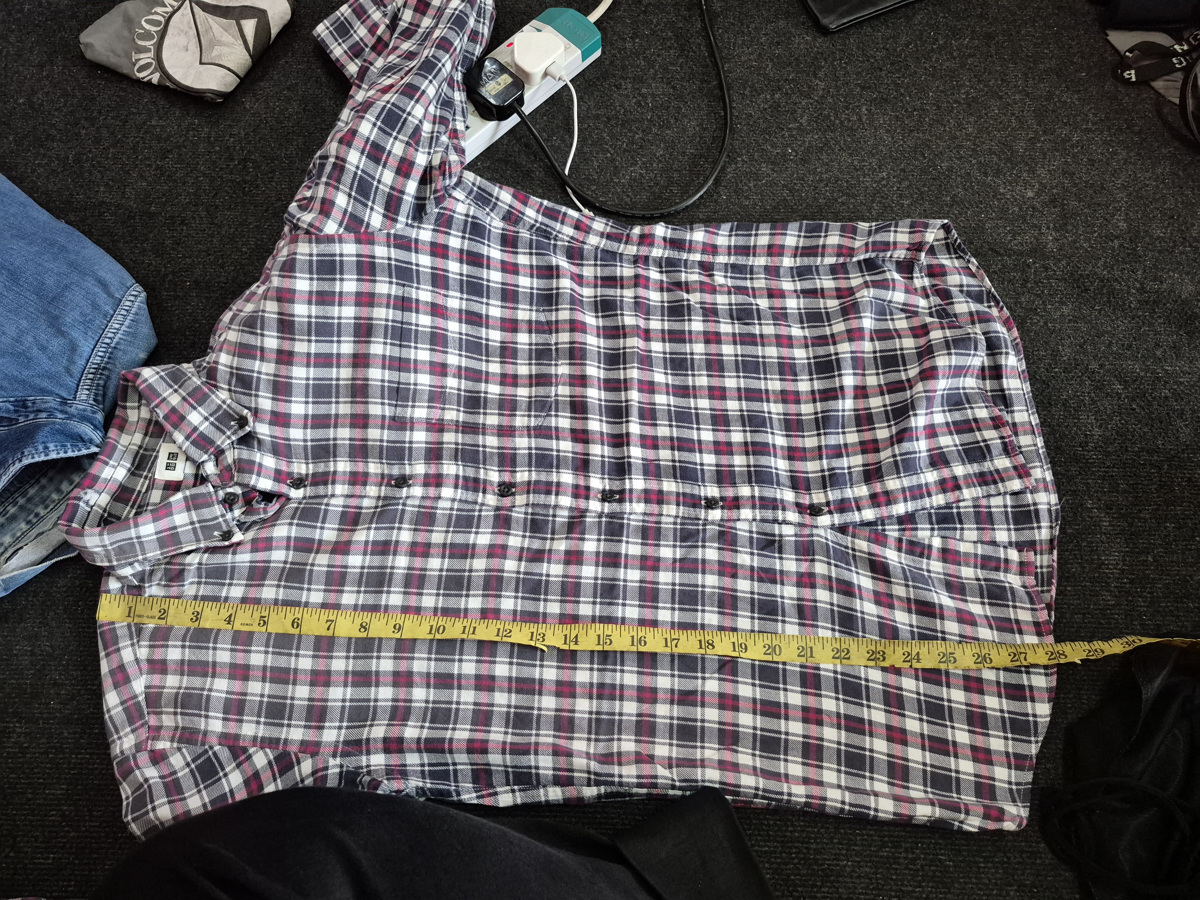 Uniqlo 🔥 Uniqlo Checkered Button Up Shirt Casual Size US M / EU 48-50 / 2 - 7 Thumbnail