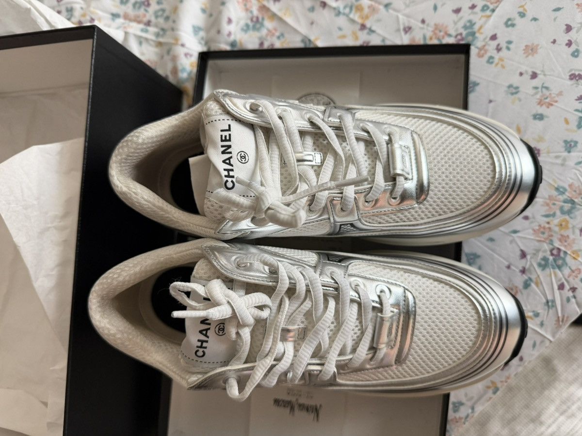 Chanel Chanel runners Size US 8 / IT 38 - 2 Thumbnail