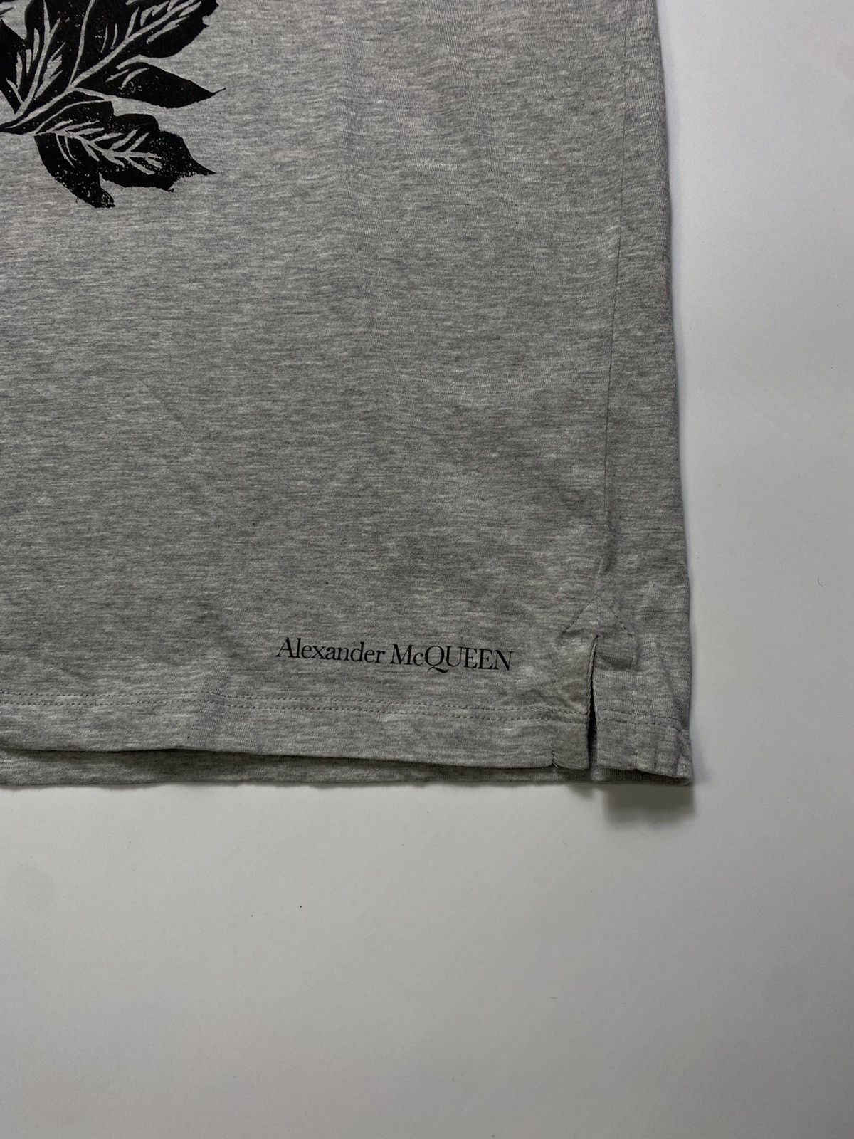 Alexander McQueen Alexander McQueen T-shirt Skull Flower Logo Size US M / EU 48-50 / 2 - 4 Thumbnail