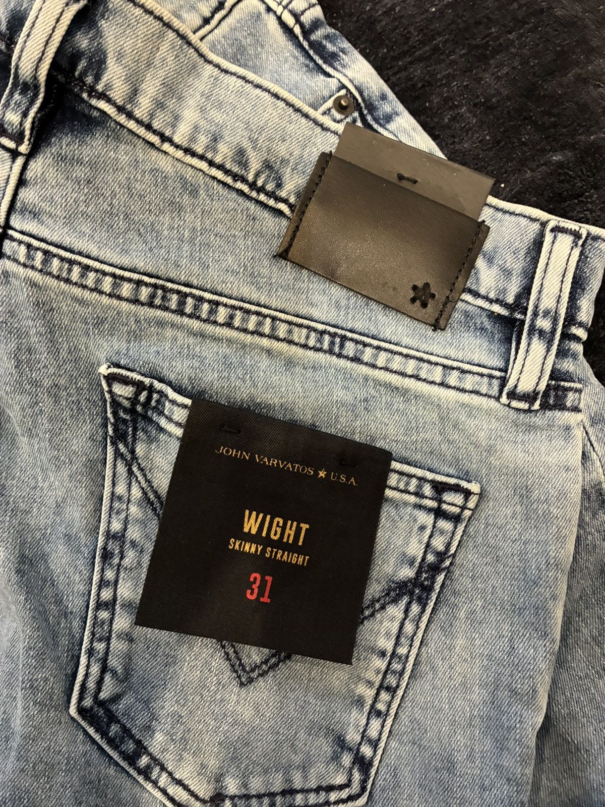 John Varvatos Wight Cloud Wash Slim Fit Jean 31 Size US 31 - 13 Thumbnail