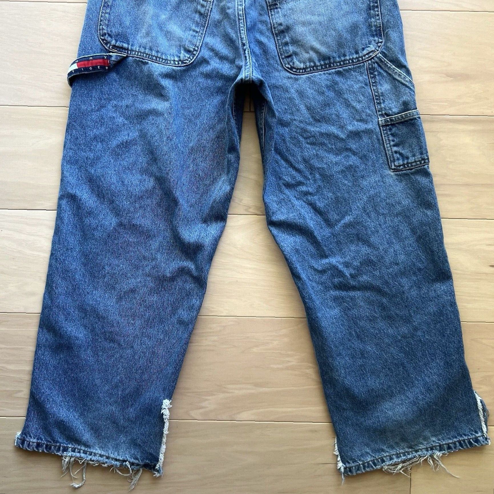 Tommy Hilfiger VINTAGE Tommy Hilfiger Carpenter Jeans 31x28 Blue 90s Baggy Skater Streetwear Mens Jeans Size US 31 - 7 Thumbnail