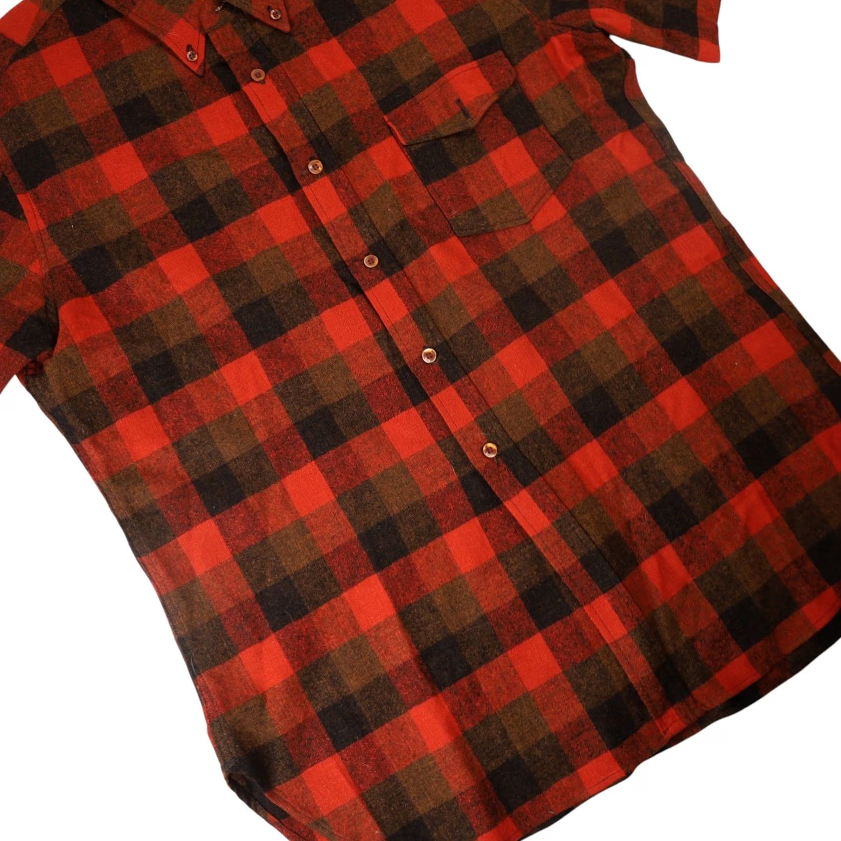 Pendleton VINTAGE Pendleton Shirt Mens XL Red Short Sleeve Button Up %100 Wool Size US XL / EU 56 / 4 - 3 Thumbnail