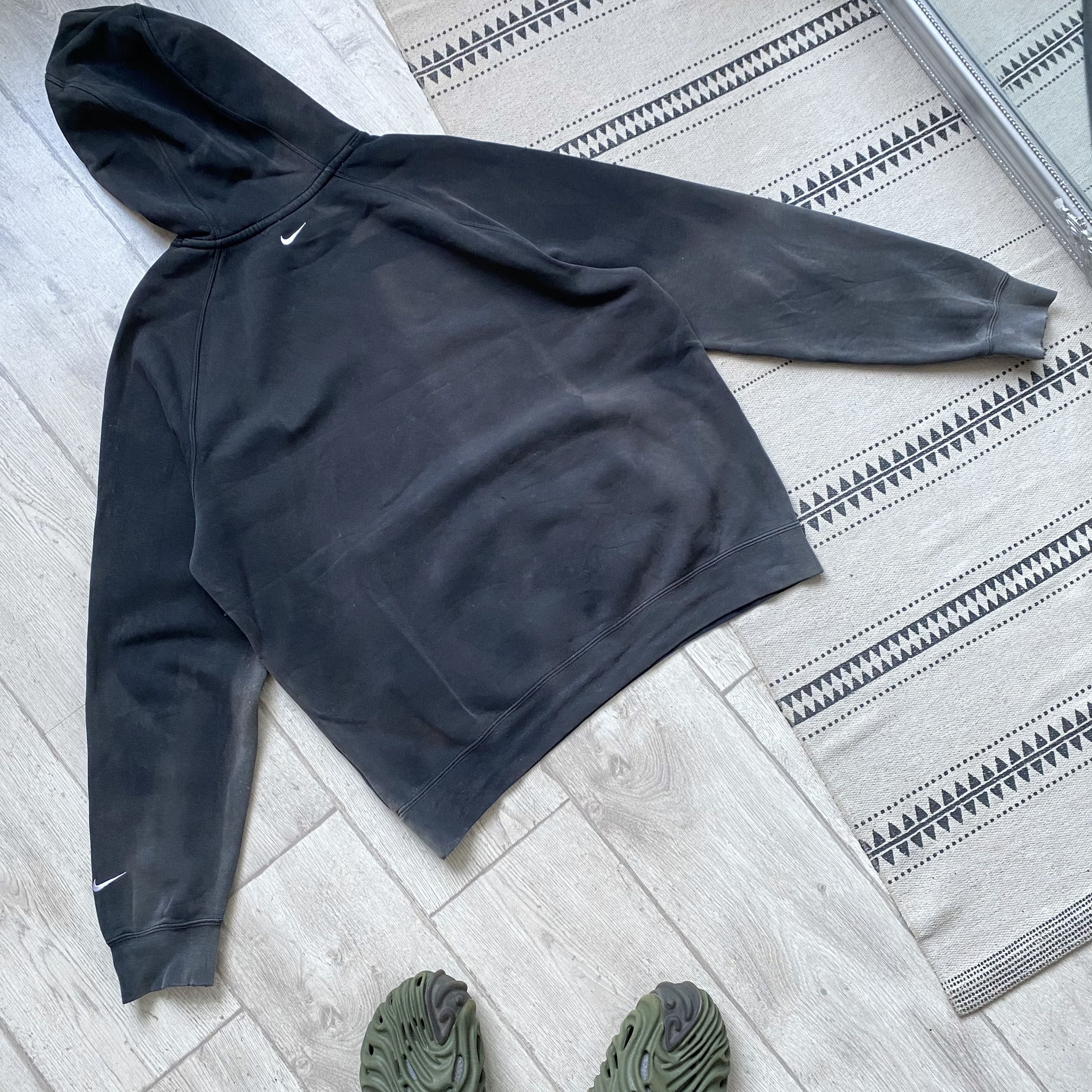 Nike 🔨 Thrashed Vintage Nike hoodie Center logo Swoosh Size US L / EU 52-54 / 3 - 9 Thumbnail