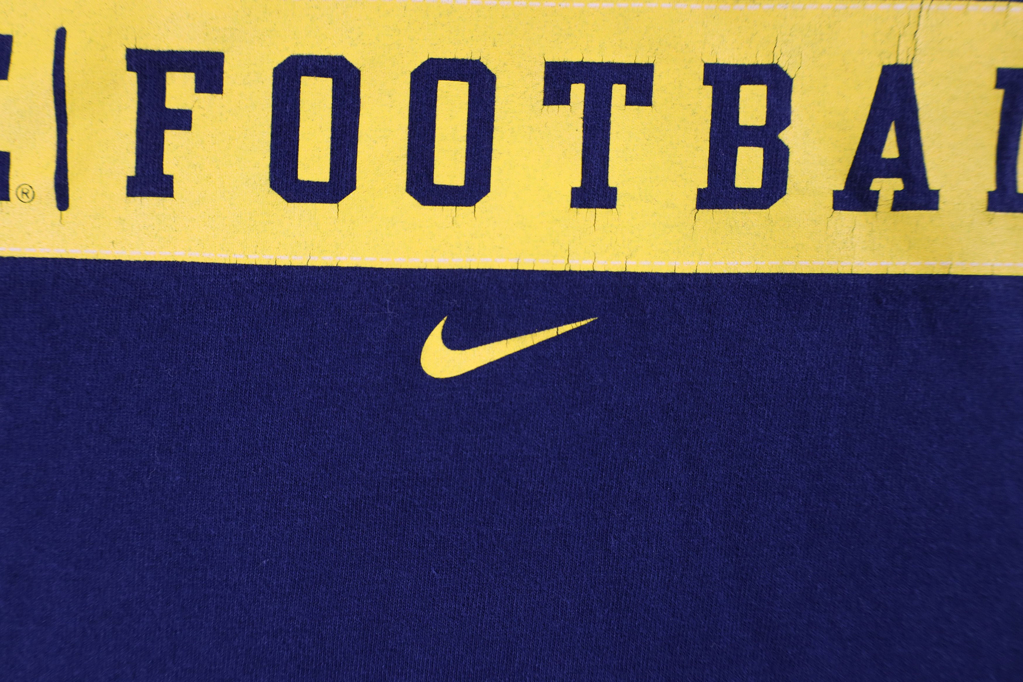 Nike × Vintage Vintage Nike Swoosh University of Michigan Football T-Shirt Size US L / EU 52-54 / 3 - 5 Thumbnail