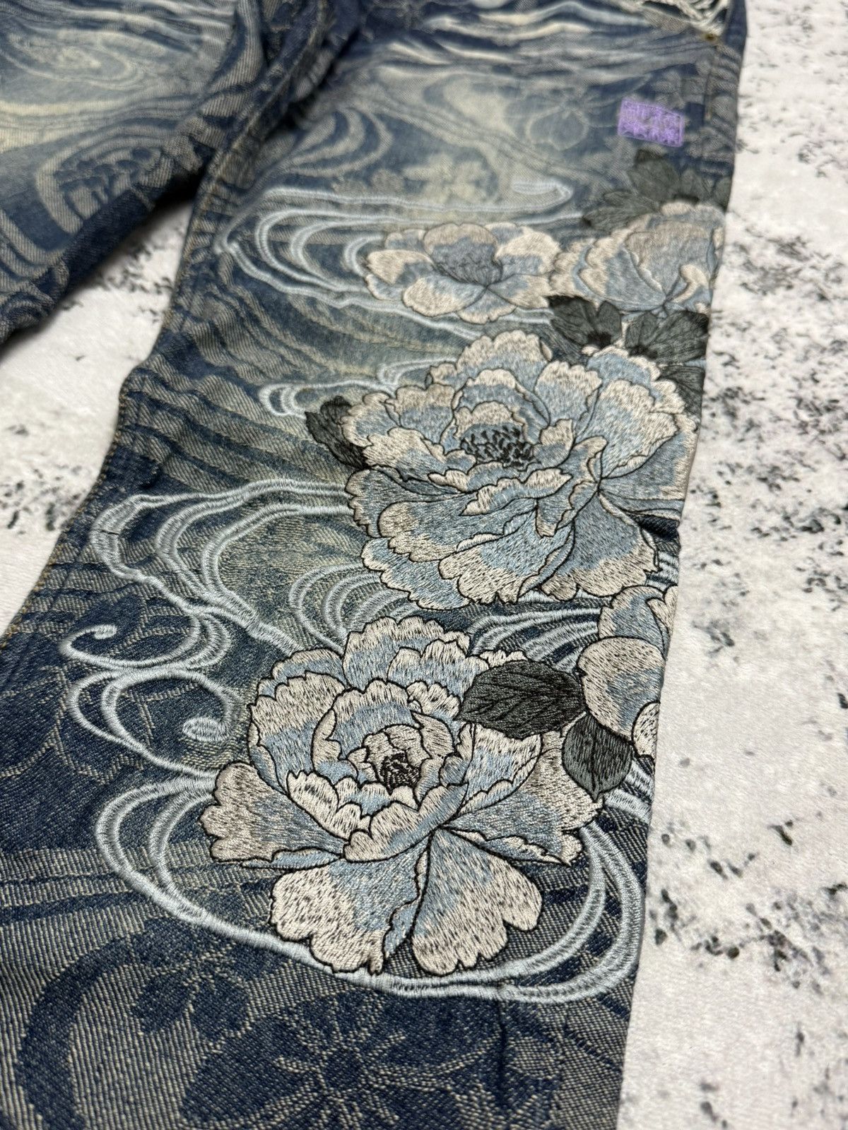 Karakuri Tamashii Vintage Karakuri Tamashi Sakura Embroidered Mini Flare Denim Size US 28 / EU 44 - 9 Thumbnail