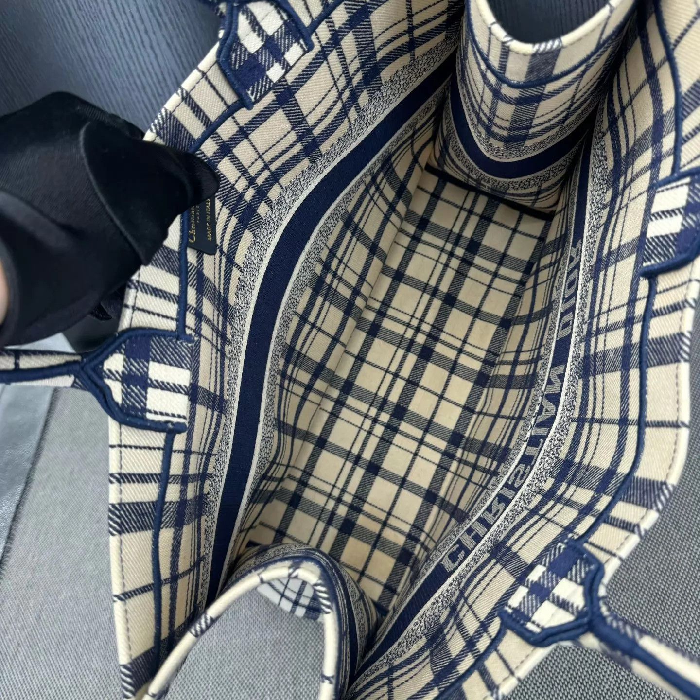 Dior Dior Book Tote Blue White Gingham Large Stained Size ONE SIZE - 3 Thumbnail