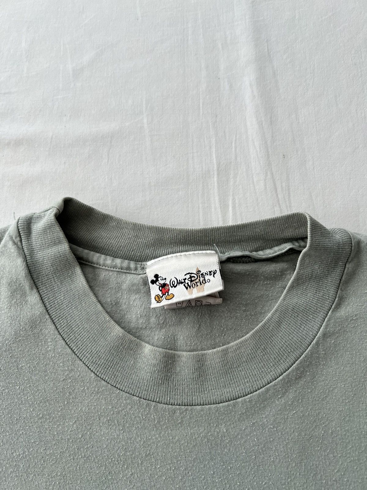 Disney Vintage 90s Disney Animal Kingdom T-shirt Size US L / EU 52-54 / 3 - 11 Thumbnail