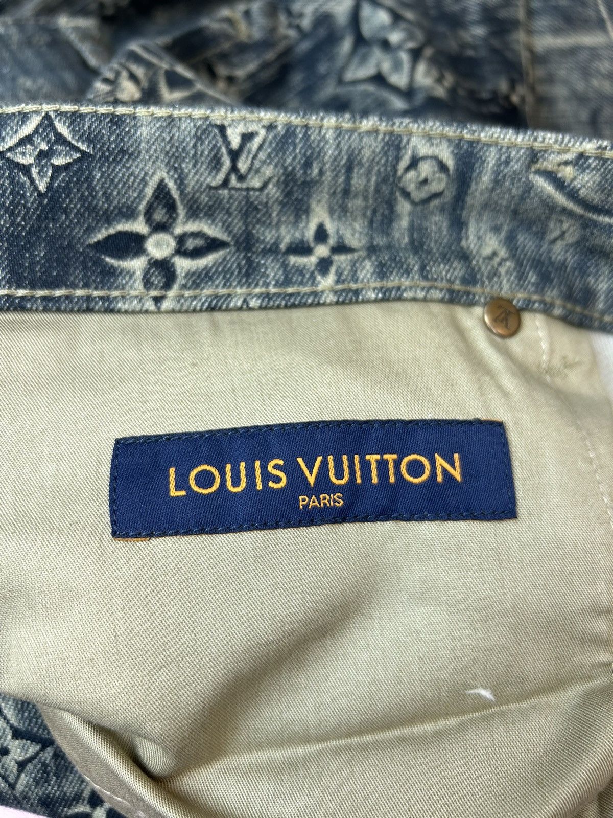 LOUIS VUITTON MONOGRAM TAILORED DENIM JEANS LOUIS VUITTON MONOGRAM TAILORED DENIM JEANS