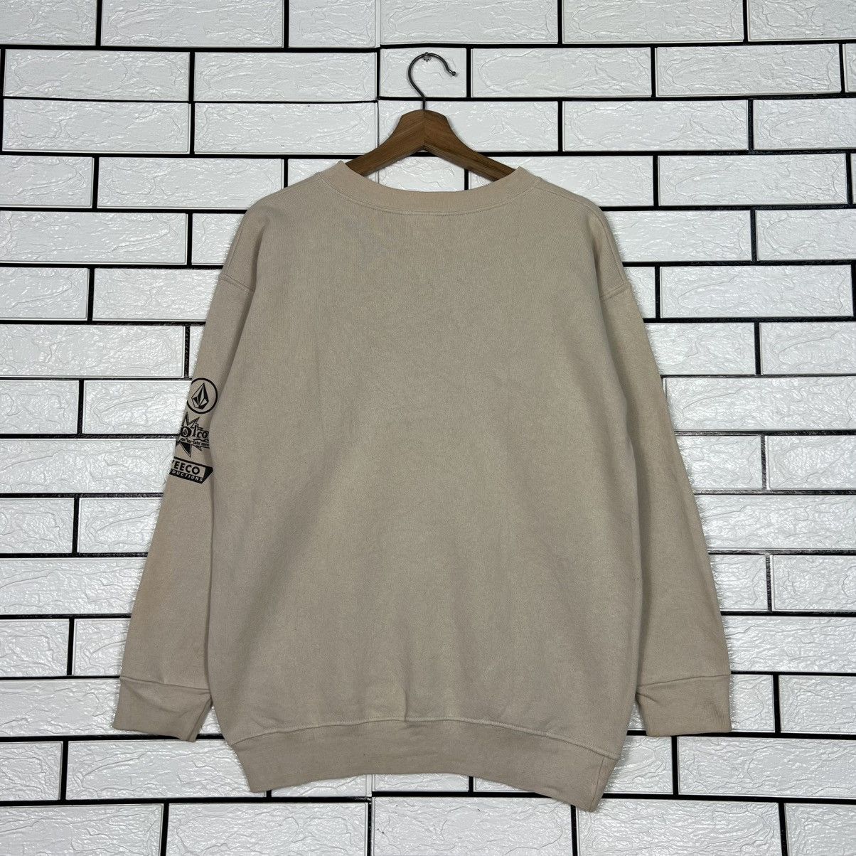 Volcom Vintage 90's VOLCOM Big Logo Crewneck Sweatshirt #4170-C191 Size US S / EU 44-46 / 1 - 13 Thumbnail