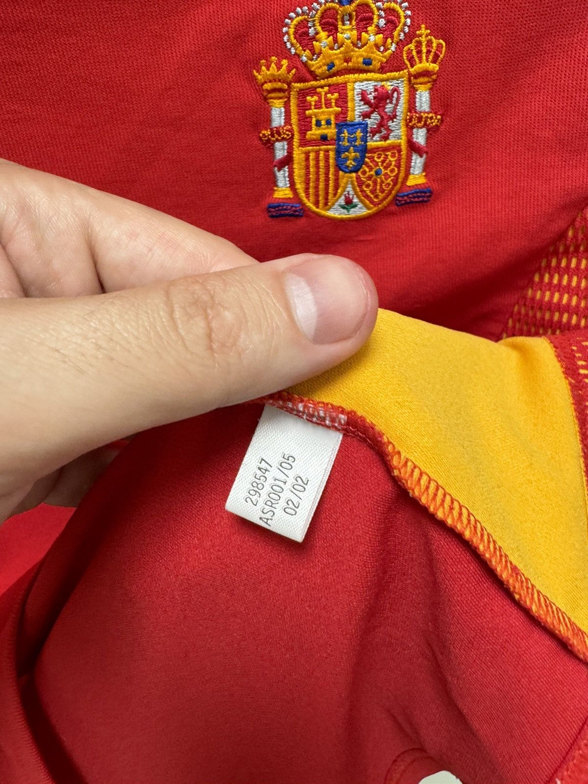 Vintage Spain vintage soccer jersey M size equipment 2002 Size US M / EU 48-50 / 2 - 7 Thumbnail