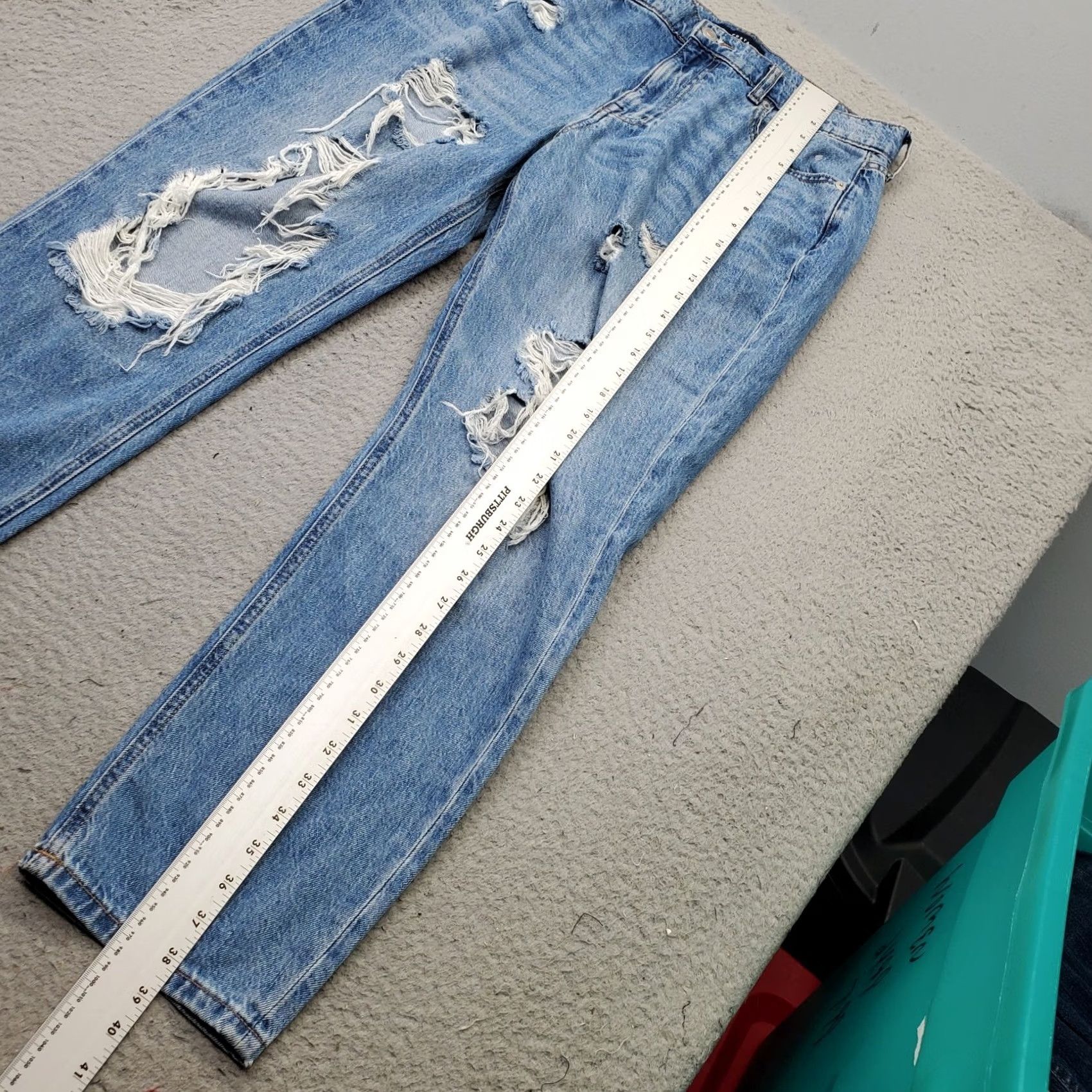Vintage Aéropostale Mom Jeans Womens 12 Blue Denim Medium Distressed Front Flat Front 5-Pocket Denim Jeans Womens Size 12 Size 34" / US 12 / IT 48 - 3 Thumbnail