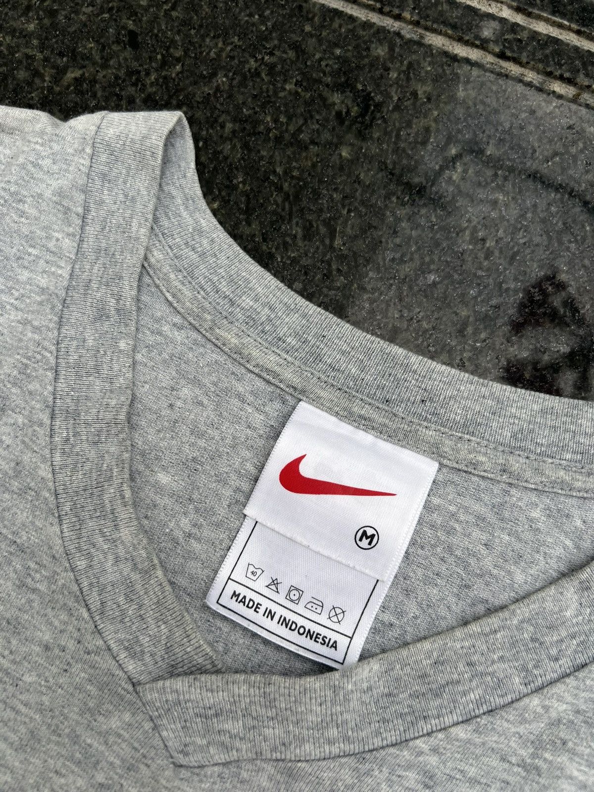 Nike 90s Nike Athletic Vintage Y2K Oversized Retro Tee T-Shirt Size US M / EU 48-50 / 2 - 8 Thumbnail