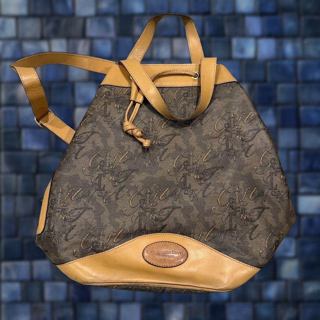 Vintage VINTAGE GIANFRANCO LOTTI Monogram Leather Shoulder Bag Backpack Women Beige Exterior Leather Monogram Vintage Shoulder Bag Womens Size ONE SIZE - 1 Thumbnail