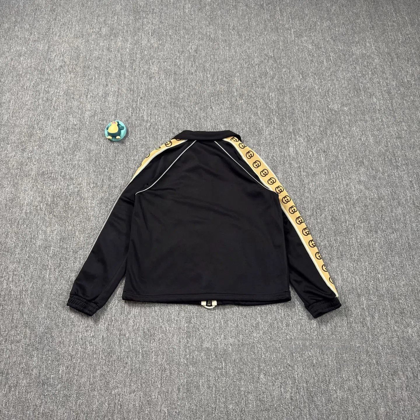Gucci Gucci 3M Reflective Strip Printed Jacket. Size US M / EU 48-50 / 2 - 2 Thumbnail